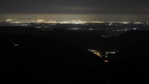 Dieses Bild zeigt eine Webcam-Aufnahme vom Achertal, aufgenommen am Sonntag, den 19.10.2025 um 01:30 Uhr. Die Temperatur betrug 3.1°C.