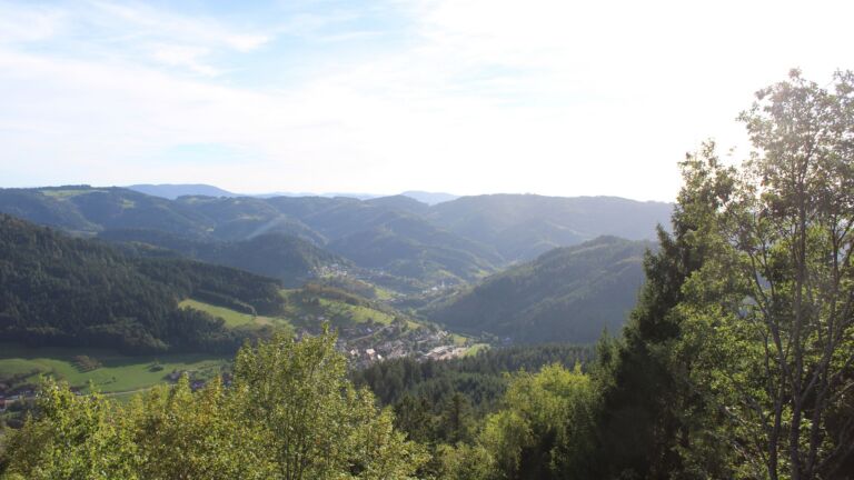 Dieses Bild zeigt eine Webcam-Aufnahme vom Achertal, aufgenommen am Samstag, den 19.09.2026 um 17:20 Uhr. Die Temperatur betrug 22.6°C.