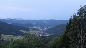 Dieses Bild zeigt eine Webcam-Aufnahme vom Achertal, aufgenommen am Dienstag, den 14.07.2026 um 05:30 Uhr. Die Temperatur betrug 25.3°C.