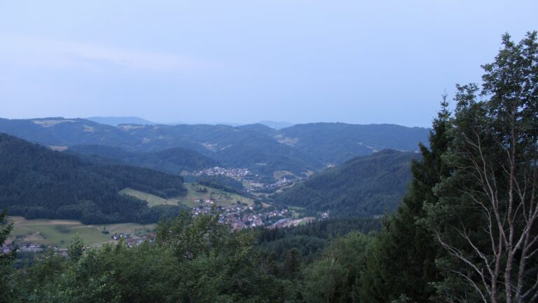 Dieses Bild zeigt eine Webcam-Aufnahme vom Achertal, aufgenommen am Dienstag, den 14.07.2026 um 05:30 Uhr. Die Temperatur betrug 25.3°C.