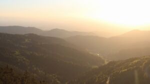 Dieses Bild zeigt eine Webcam-Aufnahme vom Achertal, aufgenommen am Donnerstag, den 30.04.2026 um 20:10 Uhr. Die Temperatur betrug 9.2°C.