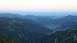 Dieses Bild zeigt eine Webcam-Aufnahme vom Achertal, aufgenommen am Samstag, den 25.04.2026 um 06:30 Uhr. Die Temperatur betrug 10.6°C.