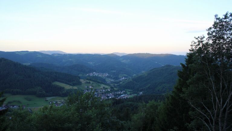 Dieses Bild zeigt eine Webcam-Aufnahme vom Achertal, aufgenommen am Sonntag, den 14.06.2026 um 05:50 Uhr. Die Temperatur betrug 11.3°C.