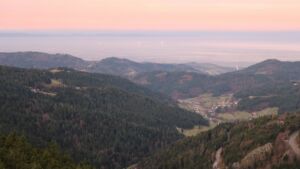 Dieses Bild zeigt eine Webcam-Aufnahme vom Achertal, aufgenommen am Mittwoch, den 03.12.2025 um 08:00 Uhr. Die Temperatur betrug 4.2°C.