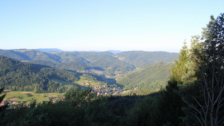 Dieses Bild zeigt eine Webcam-Aufnahme vom Achertal, aufgenommen am Freitag, den 10.07.2026 um 07:10 Uhr. Die Temperatur betrug 18.7°C.