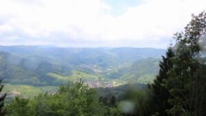 Dieses Bild zeigt eine Webcam-Aufnahme vom Achertal, aufgenommen am Samstag, den 16.05.2026 um 12:10 Uhr. Die Temperatur betrug 5.6°C.