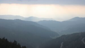 Dieses Bild zeigt eine Webcam-Aufnahme vom Achertal, aufgenommen am Dienstag, den 14.04.2026 um 18:50 Uhr. Die Temperatur betrug 4.2°C.