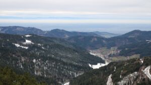 Dieses Bild zeigt eine Webcam-Aufnahme vom Achertal, aufgenommen am Sonntag, den 23.11.2025 um 14:50 Uhr. Die Temperatur betrug -1.2°C.