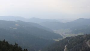 Dieses Bild zeigt eine Webcam-Aufnahme vom Achertal, aufgenommen am Dienstag, den 10.03.2026 um 15:30 Uhr. Die Temperatur betrug 8.9°C.