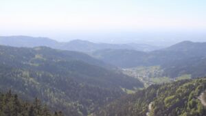 Dieses Bild zeigt eine Webcam-Aufnahme vom Achertal, aufgenommen am Donnerstag, den 30.04.2026 um 17:30 Uhr. Die Temperatur betrug 11.2°C.