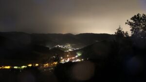 Dieses Bild zeigt eine Webcam-Aufnahme vom Achertal, aufgenommen am Samstag, den 05.09.2026 um 05:00 Uhr. Die Temperatur betrug 10.8°C.