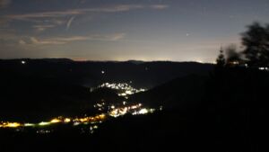 Dieses Bild zeigt eine Webcam-Aufnahme vom Achertal, aufgenommen am Freitag, den 25.09.2026 um 05:50 Uhr. Die Temperatur betrug 10.5°C.