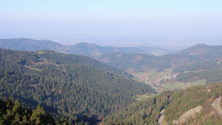 Dieses Bild zeigt eine Webcam-Aufnahme vom Achertal, aufgenommen am Freitag, den 20.03.2026 um 08:30 Uhr. Die Temperatur betrug 4.4°C.