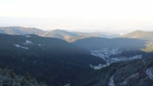 Dieses Bild zeigt eine Webcam-Aufnahme vom Achertal, aufgenommen am Dienstag, den 18.11.2025 um 08:30 Uhr. Die Temperatur betrug -2.9°C.