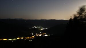 Dieses Bild zeigt eine Webcam-Aufnahme vom Achertal, aufgenommen am Dienstag, den 26.05.2026 um 02:30 Uhr. Die Temperatur betrug 21.3°C.