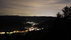 Dieses Bild zeigt eine Webcam-Aufnahme vom Achertal, aufgenommen am Samstag, den 12.09.2026 um 21:20 Uhr. Die Temperatur betrug 18°C.