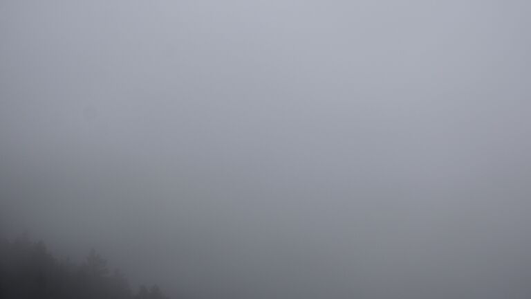 Dieses Bild zeigt eine Webcam-Aufnahme vom Achertal, aufgenommen am Montag, den 08.12.2025 um 15:10 Uhr. Die Temperatur betrug 7.9°C.