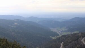 Dieses Bild zeigt eine Webcam-Aufnahme vom Achertal, aufgenommen am Sonntag, den 05.04.2026 um 18:00 Uhr. Die Temperatur betrug 9.7°C.