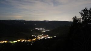 Dieses Bild zeigt eine Webcam-Aufnahme vom Achertal, aufgenommen am Dienstag, den 01.09.2026 um 22:30 Uhr. Die Temperatur betrug 16.8°C.