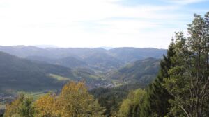 Dieses Bild zeigt eine Webcam-Aufnahme vom Achertal, aufgenommen am Donnerstag, den 29.10.2026 um 13:10 Uhr. Die Temperatur betrug 11.1°C.