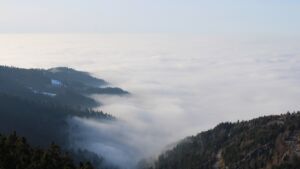 Dieses Bild zeigt eine Webcam-Aufnahme vom Achertal, aufgenommen am Sonntag, den 18.01.2026 um 14:40 Uhr. Die Temperatur betrug 7.4°C.