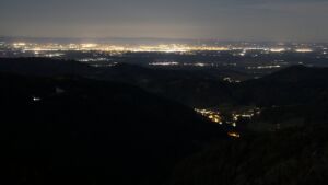 Dieses Bild zeigt eine Webcam-Aufnahme vom Achertal, aufgenommen am Sonntag, den 05.04.2026 um 02:00 Uhr. Die Temperatur betrug 9.3°C.