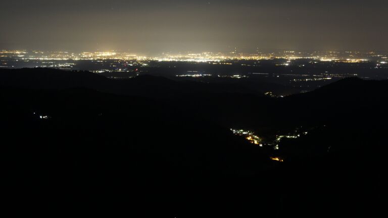 Dieses Bild zeigt eine Webcam-Aufnahme vom Achertal, aufgenommen am Samstag, den 20.09.2025 um 05:50 Uhr. Die Temperatur betrug 19.5°C.