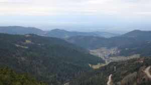 Dieses Bild zeigt eine Webcam-Aufnahme vom Achertal, aufgenommen am Mittwoch, den 10.12.2025 um 10:10 Uhr. Die Temperatur betrug 6.6°C.