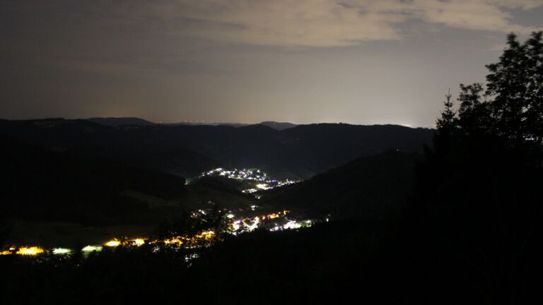 Dieses Bild zeigt eine Webcam-Aufnahme vom Achertal, aufgenommen am Dienstag, den 14.07.2026 um 03:30 Uhr. Die Temperatur betrug 25.6°C.