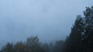 Dieses Bild zeigt eine Webcam-Aufnahme vom Achertal, aufgenommen am Mittwoch, den 28.10.2026 um 07:00 Uhr. Die Temperatur betrug 7.4°C.