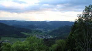 Dieses Bild zeigt eine Webcam-Aufnahme vom Achertal, aufgenommen am Samstag, den 16.05.2026 um 20:00 Uhr. Die Temperatur betrug 8.1°C.