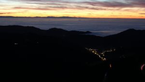 Dieses Bild zeigt eine Webcam-Aufnahme vom Achertal, aufgenommen am Mittwoch, den 25.02.2026 um 19:00 Uhr. Die Temperatur betrug 10.6°C.