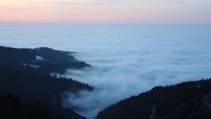 Dieses Bild zeigt eine Webcam-Aufnahme vom Achertal, aufgenommen am Sonntag, den 18.01.2026 um 17:00 Uhr. Die Temperatur betrug 3.8°C.