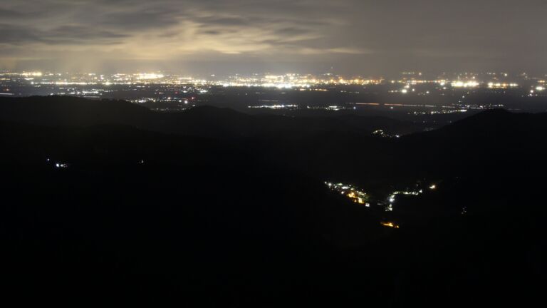 Dieses Bild zeigt eine Webcam-Aufnahme vom Achertal, aufgenommen am Mittwoch, den 03.09.2025 um 05:30 Uhr. Die Temperatur betrug 11.1°C.
