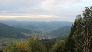Dieses Bild zeigt eine Webcam-Aufnahme vom Achertal, aufgenommen am Dienstag, den 20.10.2026 um 08:30 Uhr. Die Temperatur betrug 7.2°C.