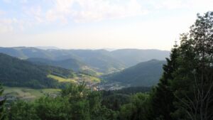 Dieses Bild zeigt eine Webcam-Aufnahme vom Achertal, aufgenommen am Dienstag, den 26.05.2026 um 19:40 Uhr. Die Temperatur betrug 29.1°C.