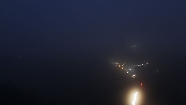 Dieses Bild zeigt eine Webcam-Aufnahme vom Achertal, aufgenommen am Dienstag, den 24.02.2026 um 19:00 Uhr. Die Temperatur betrug 7.4°C.