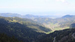 Dieses Bild zeigt eine Webcam-Aufnahme vom Achertal, aufgenommen am Montag, den 20.04.2026 um 10:50 Uhr. Die Temperatur betrug 9.2°C.