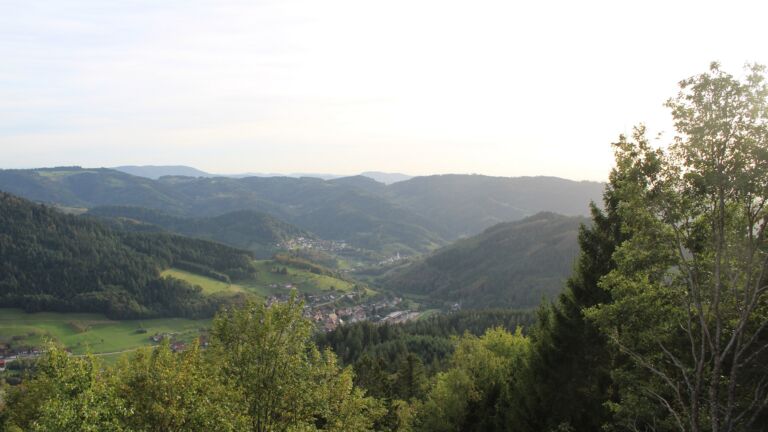 Dieses Bild zeigt eine Webcam-Aufnahme vom Achertal, aufgenommen am Montag, den 21.09.2026 um 18:20 Uhr. Die Temperatur betrug 18.8°C.