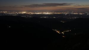 Dieses Bild zeigt eine Webcam-Aufnahme vom Achertal, aufgenommen am Freitag, den 05.09.2025 um 21:20 Uhr. Die Temperatur betrug 10.8°C.