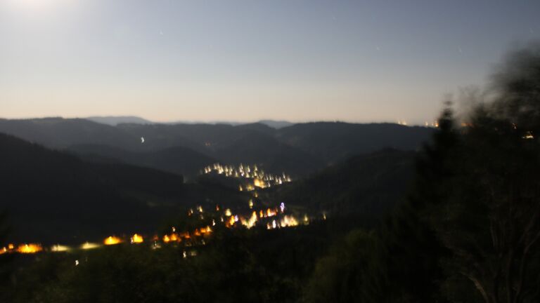 Dieses Bild zeigt eine Webcam-Aufnahme vom Achertal, aufgenommen am Mittwoch, den 29.07.2026 um 02:00 Uhr. Die Temperatur betrug 23.4°C.