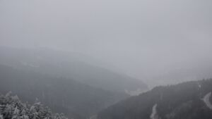 Dieses Bild zeigt eine Webcam-Aufnahme vom Achertal, aufgenommen am Mittwoch, den 24.12.2025 um 11:50 Uhr. Die Temperatur betrug -5.1°C.