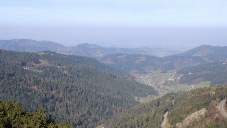 Dieses Bild zeigt eine Webcam-Aufnahme vom Achertal, aufgenommen am Samstag, den 11.04.2026 um 09:30 Uhr. Die Temperatur betrug 11.1°C.