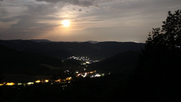 Dieses Bild zeigt eine Webcam-Aufnahme vom Achertal, aufgenommen am Montag, den 29.06.2026 um 03:10 Uhr. Die Temperatur betrug 23.9°C.