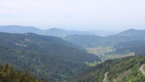 Dieses Bild zeigt eine Webcam-Aufnahme vom Achertal, aufgenommen am Sonntag, den 10.05.2026 um 12:50 Uhr. Die Temperatur betrug 18.1°C.