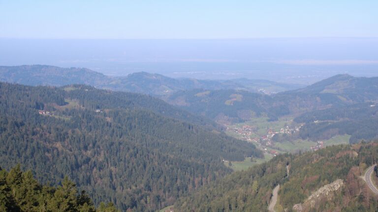 Dieses Bild zeigt eine Webcam-Aufnahme vom Achertal, aufgenommen am Mittwoch, den 15.04.2026 um 09:20 Uhr. Die Temperatur betrug 5.1°C.