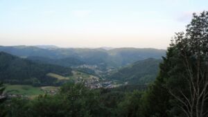 Dieses Bild zeigt eine Webcam-Aufnahme vom Achertal, aufgenommen am Mittwoch, den 17.06.2026 um 06:10 Uhr. Die Temperatur betrug 16.6°C.