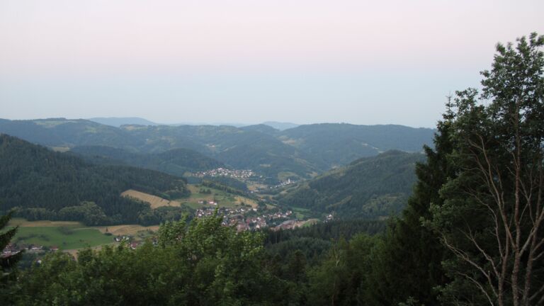 Dieses Bild zeigt eine Webcam-Aufnahme vom Achertal, aufgenommen am Donnerstag, den 25.06.2026 um 05:10 Uhr. Die Temperatur betrug 25.3°C.