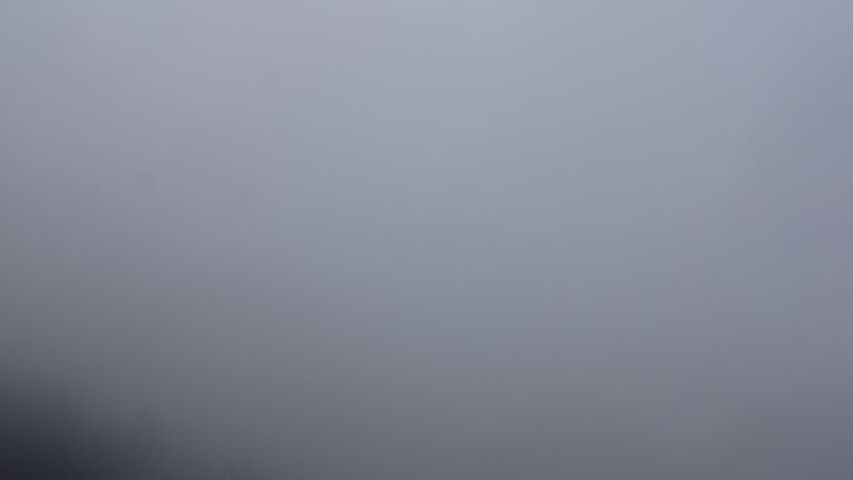 Dieses Bild zeigt eine Webcam-Aufnahme vom Achertal, aufgenommen am Sonntag, den 26.10.2025 um 13:40 Uhr. Die Temperatur betrug 0.7°C.