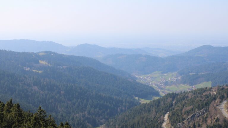 Dieses Bild zeigt eine Webcam-Aufnahme vom Achertal, aufgenommen am Mittwoch, den 18.03.2026 um 14:00 Uhr. Die Temperatur betrug 4.3°C.